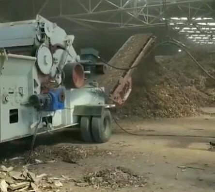 甘（gān）肅馬總購買高鴻機械模板破碎機生產現（xiàn）場