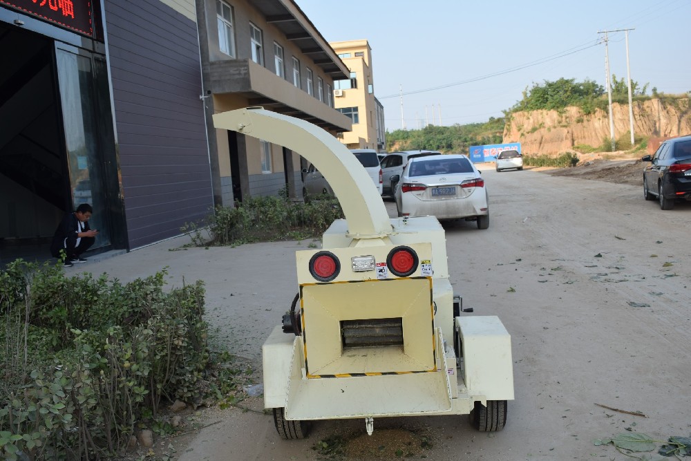 多功能樹（shù）枝粉碎機