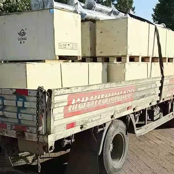 頂入式攪拌裝置裝車發貨
