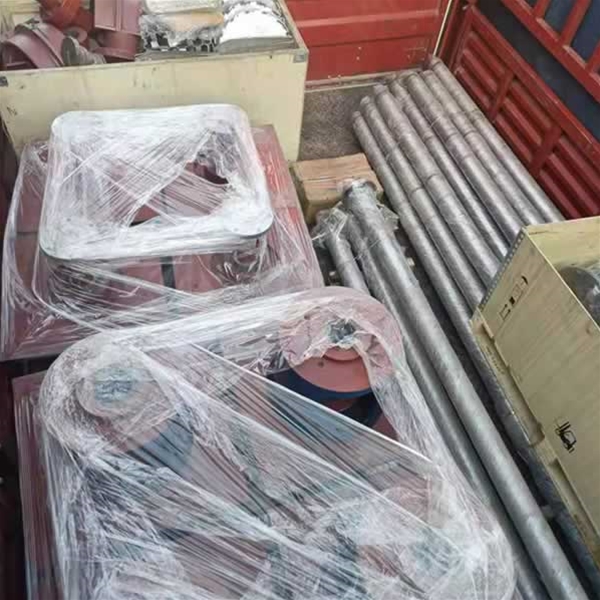 攪（jiǎo）拌設備裝車發貨